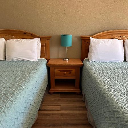 فريدريكسبيرغ Sunset Inn And Suites المظهر الخارجي الصورة