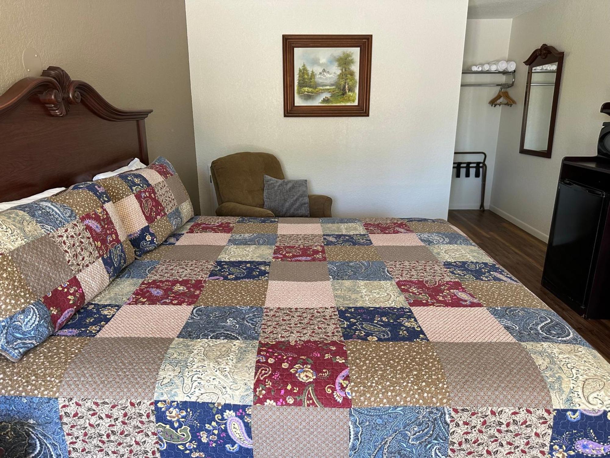فريدريكسبيرغ Sunset Inn And Suites المظهر الخارجي الصورة