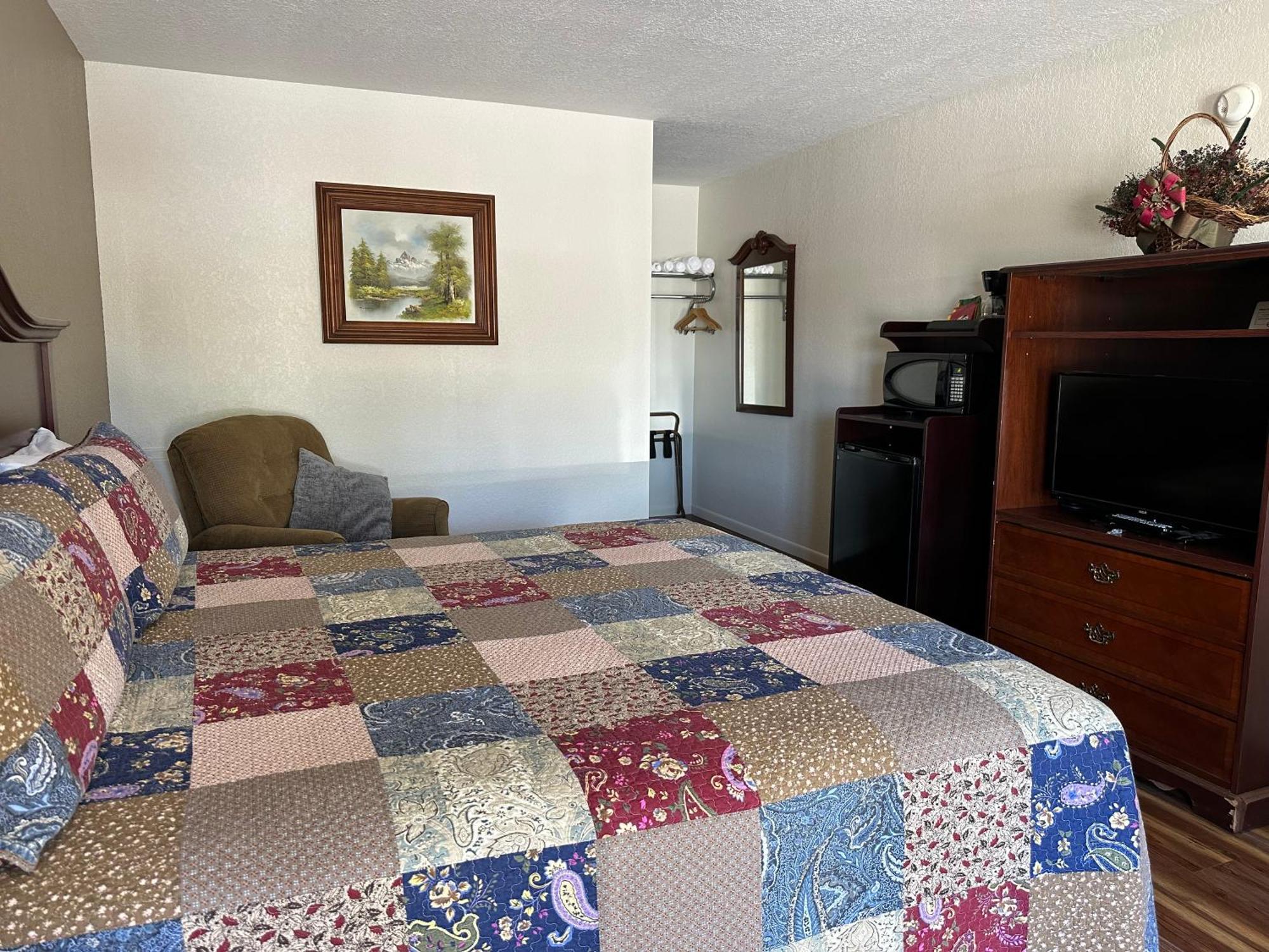 فريدريكسبيرغ Sunset Inn And Suites المظهر الخارجي الصورة
