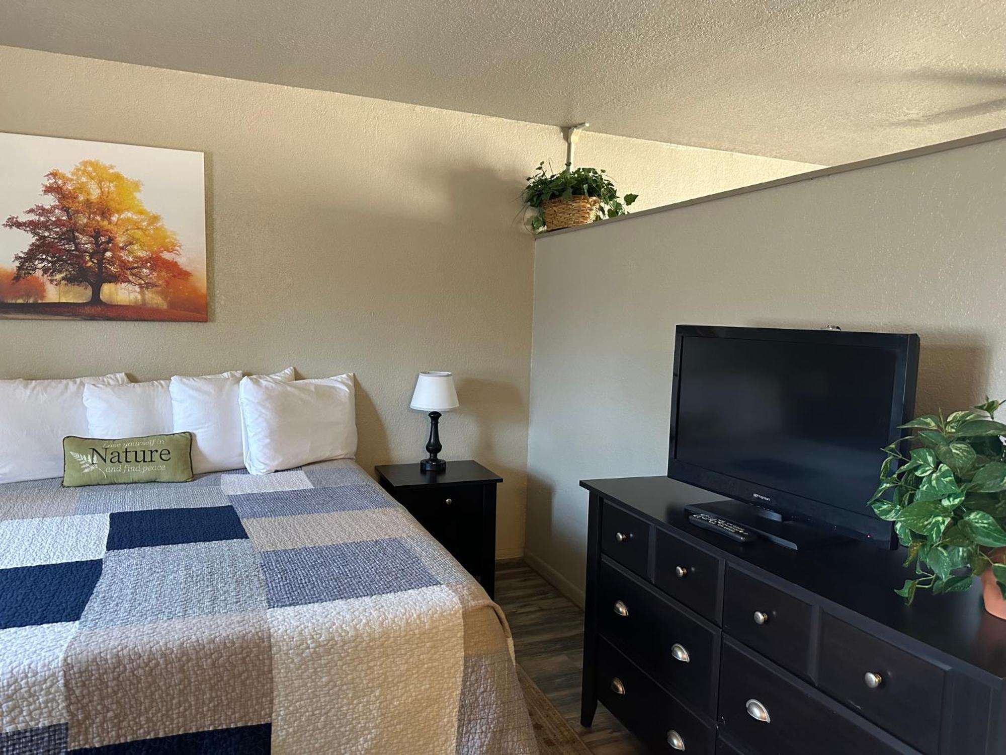 فريدريكسبيرغ Sunset Inn And Suites المظهر الخارجي الصورة
