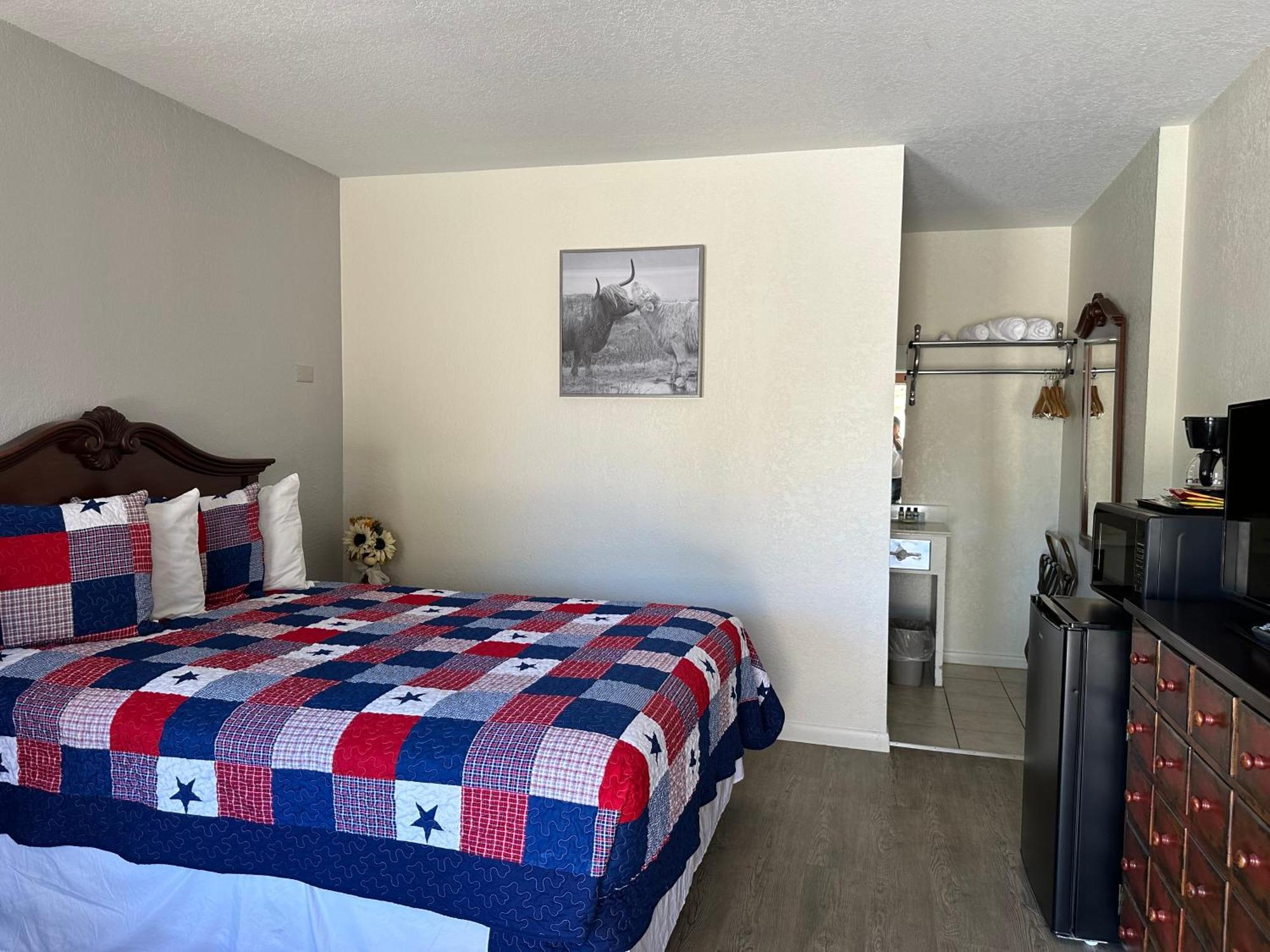 فريدريكسبيرغ Sunset Inn And Suites المظهر الخارجي الصورة