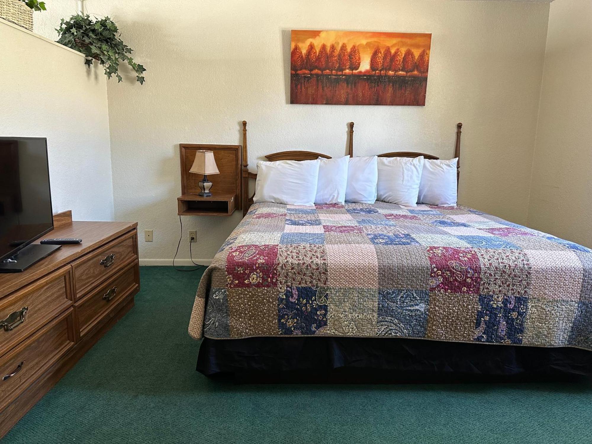 فريدريكسبيرغ Sunset Inn And Suites المظهر الخارجي الصورة
